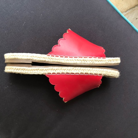 JOURNEE COLLECTION Marjan Red Scalloped Padded Espadrille Slide Sandals 8.5 EUC - Picture 8 of 13